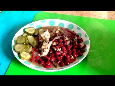 Видео рецепт Куриное филе с фасолью